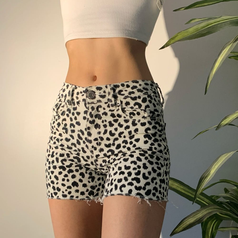 Cheetah print american eagle short